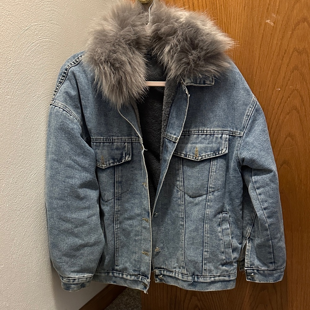 Women's Blue Denim Jacket with Gray Faux Fur Collar
